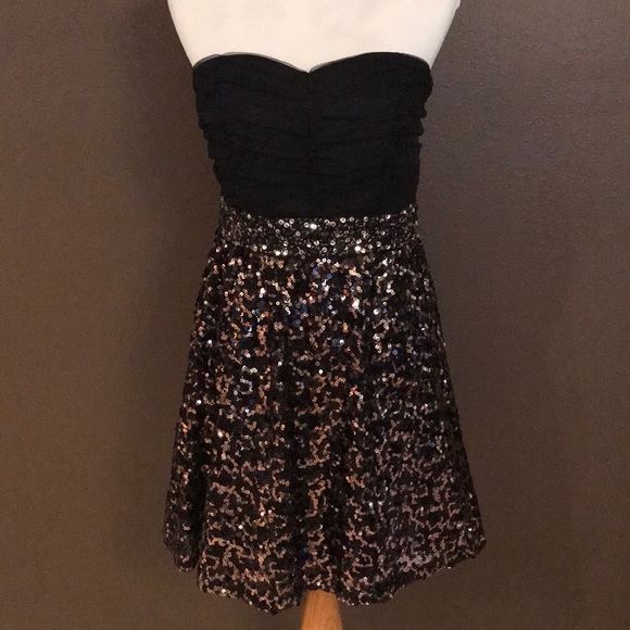 My Michelle Dresses & Skirts - 💥Strapless fancy dress💥